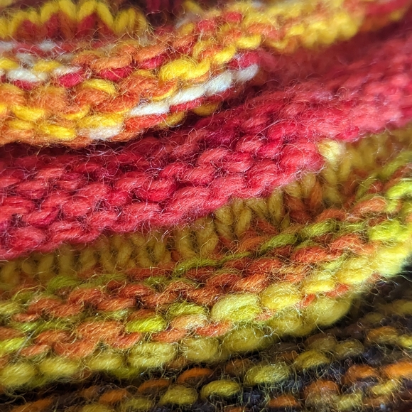 100% wool Nepalese hat with fleece lining - Picture 7 of 9